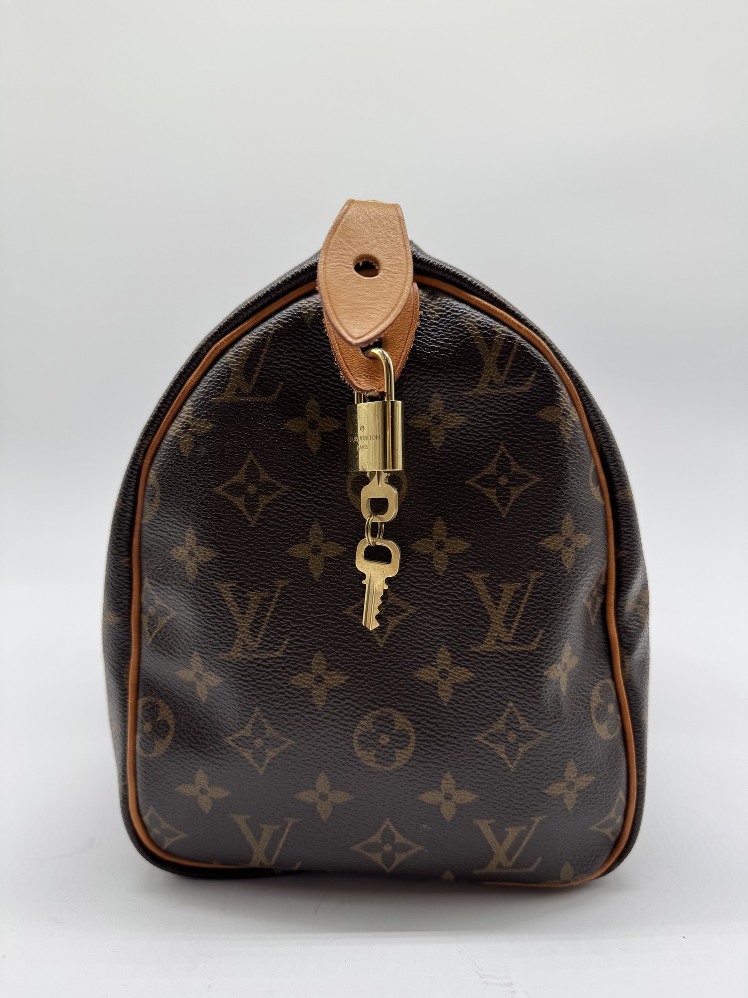 Louis Vuitton Monogram Speedy 30 Handbag