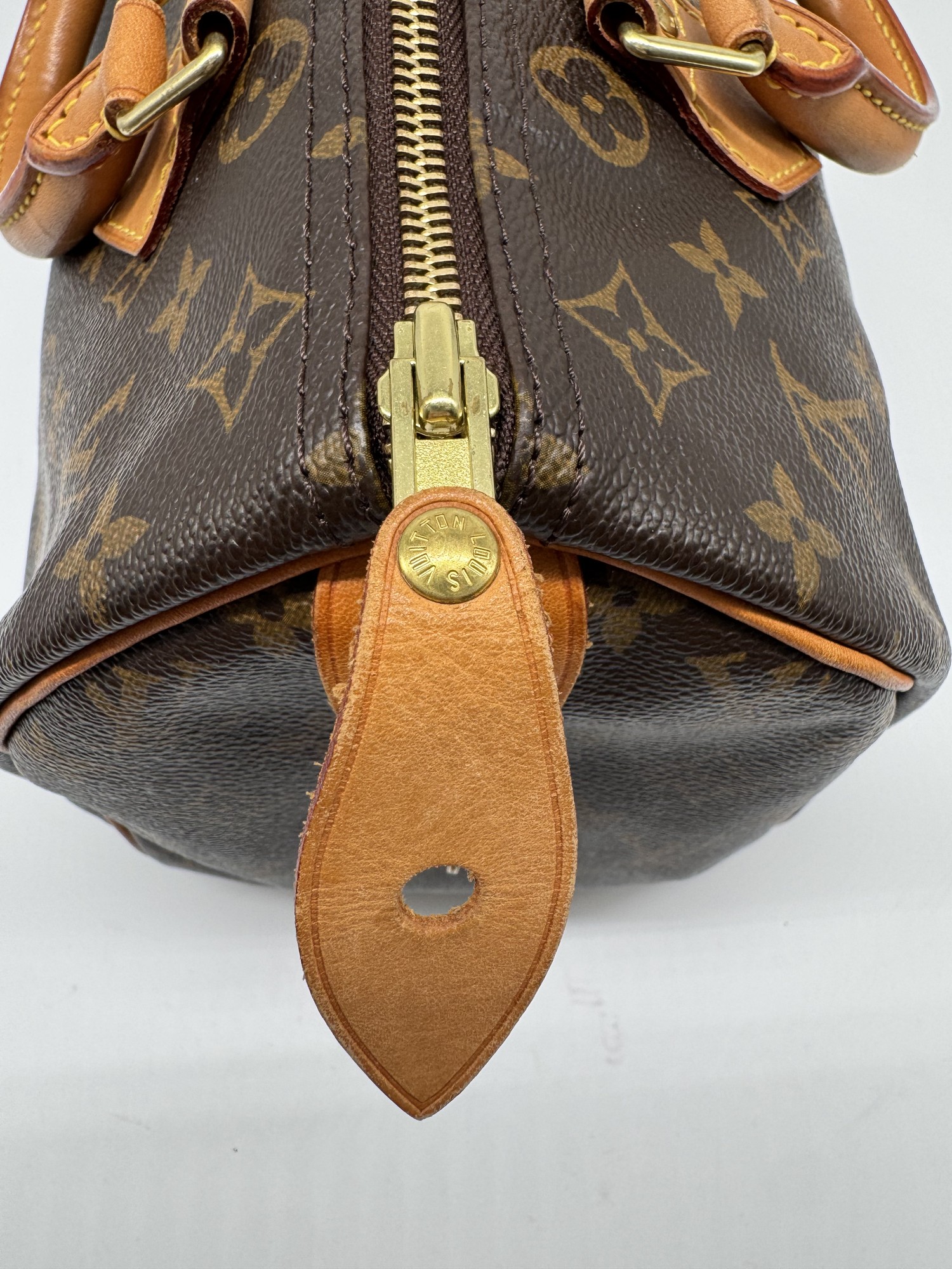 Louis Vuitton Monogram Speedy 30 Handbag