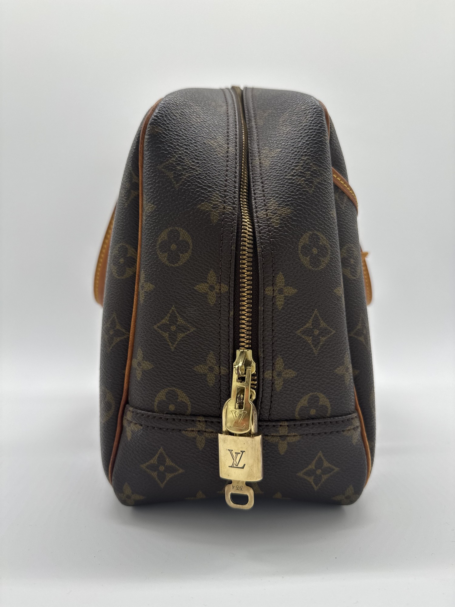 Louis Vuitton Monogram Deauville Handbag