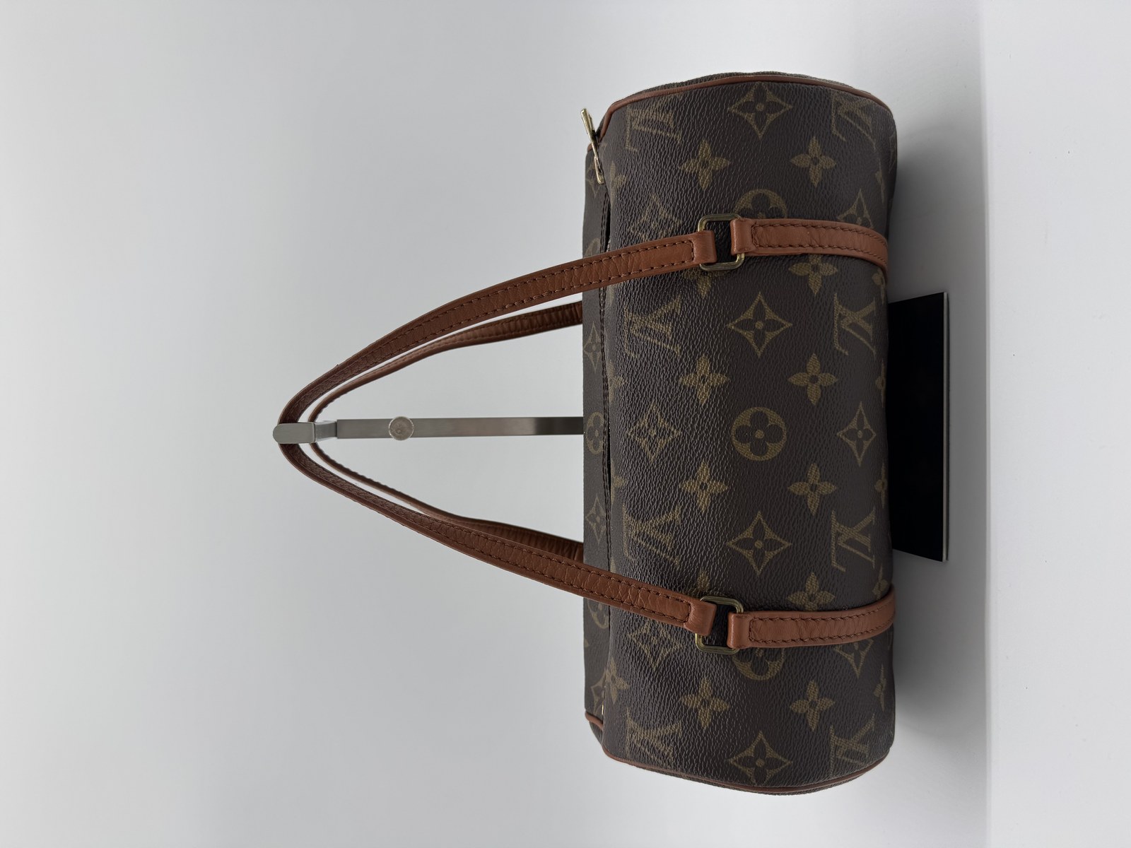 Louis Vuitton Papillon 26
