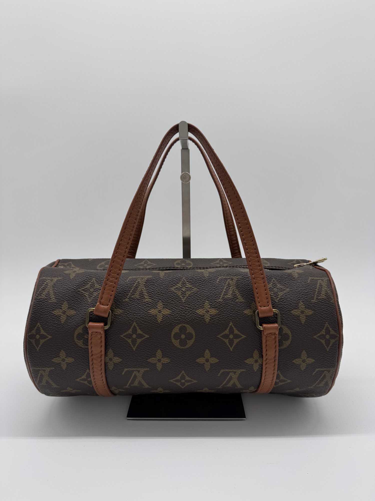 Louis Vuitton Papillon 26