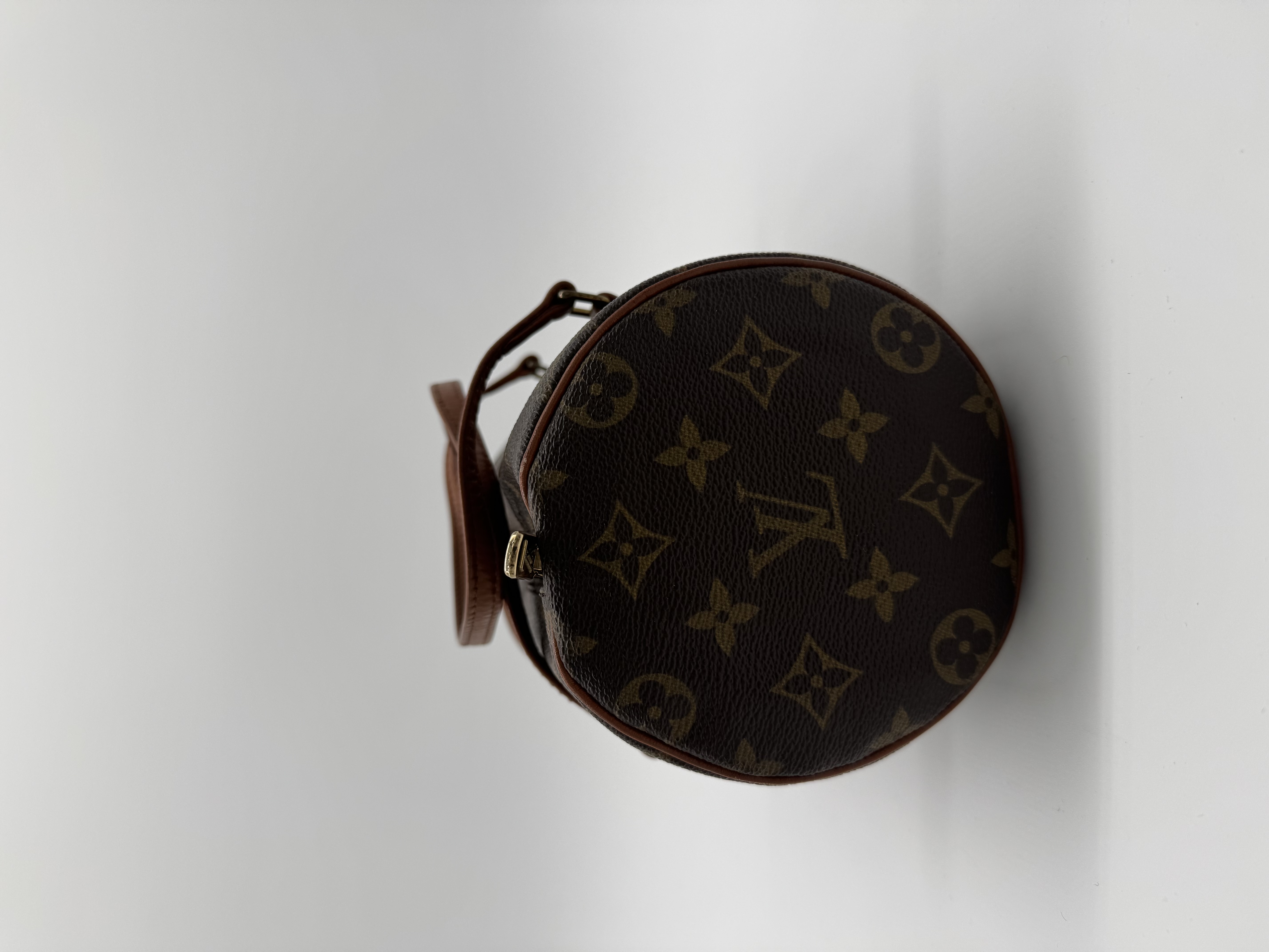 Louis Vuitton Papillon 26 demo image