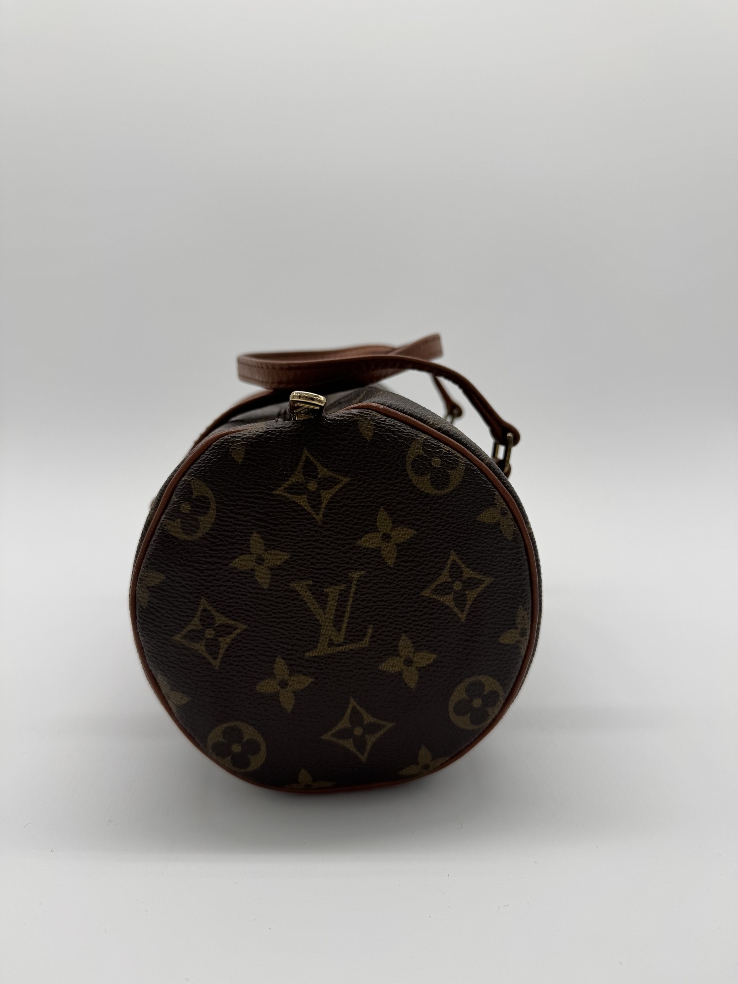 Louis Vuitton Papillon 26