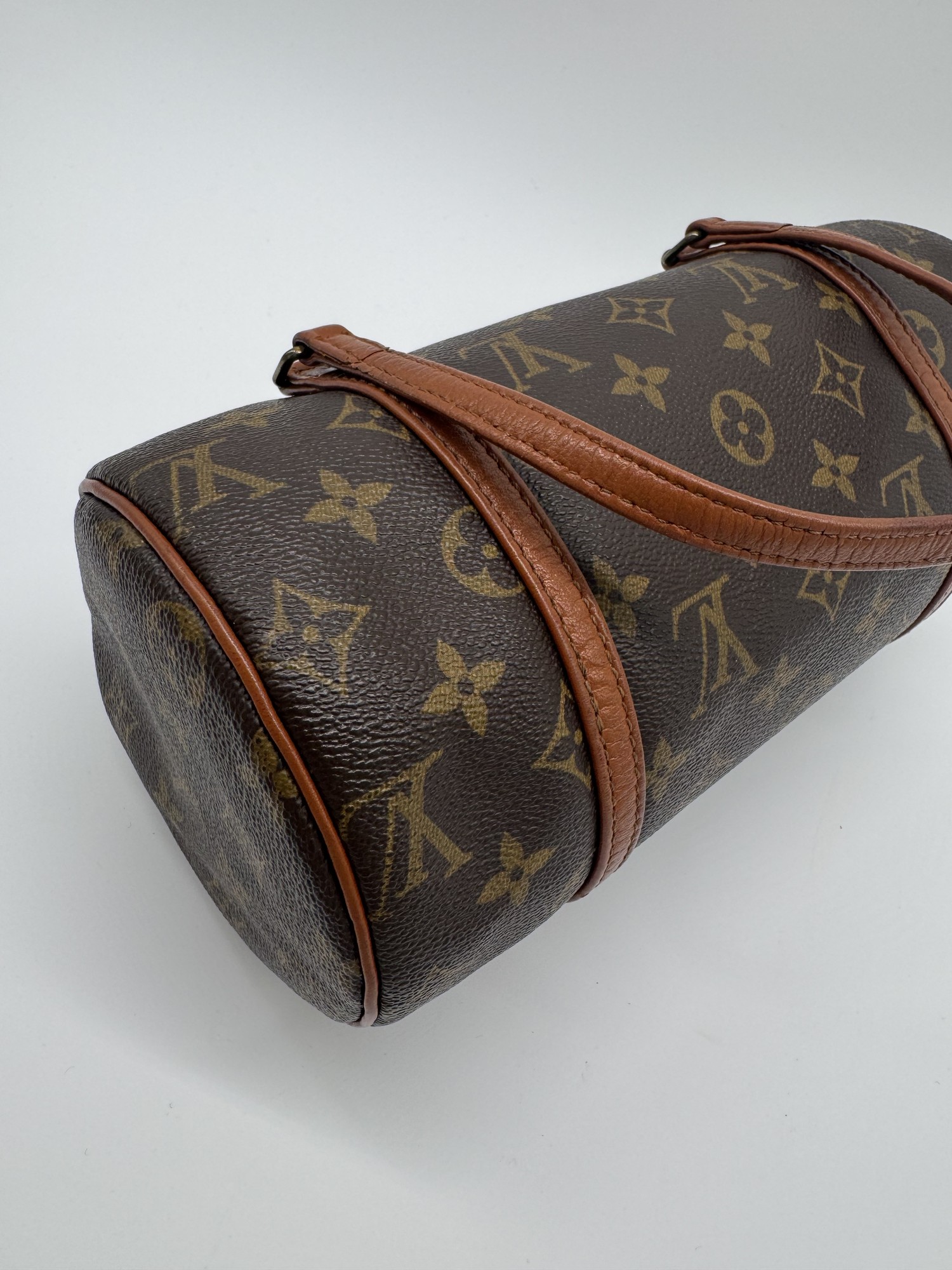 Louis Vuitton Papillon 26