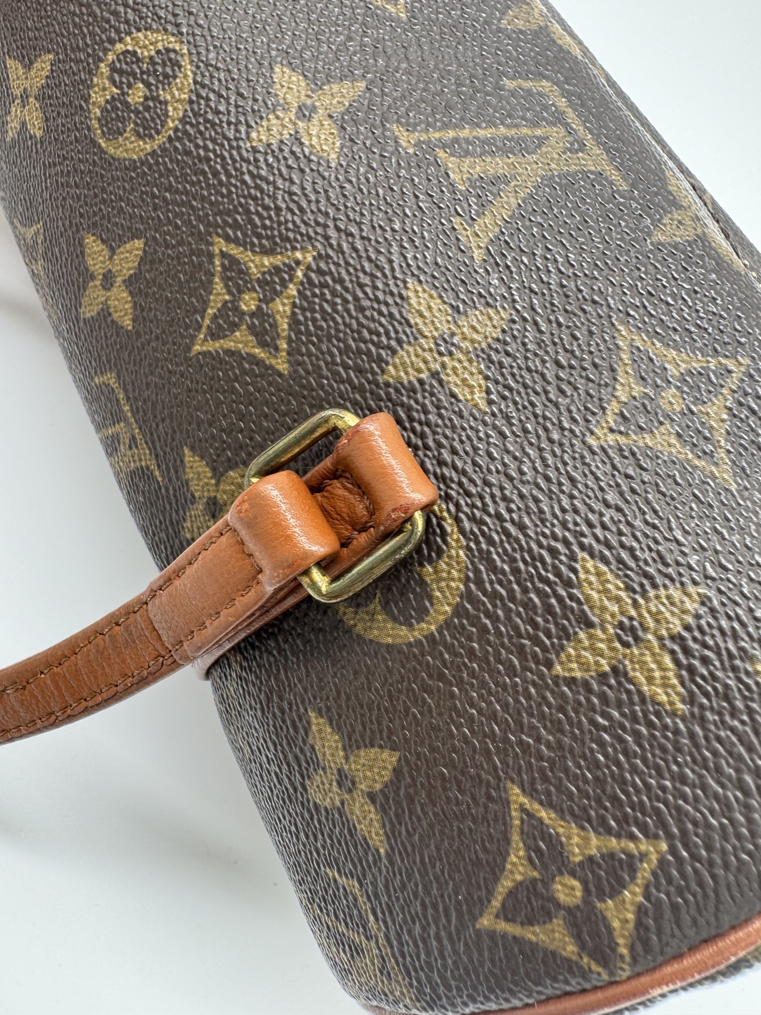 Louis Vuitton Papillon 26