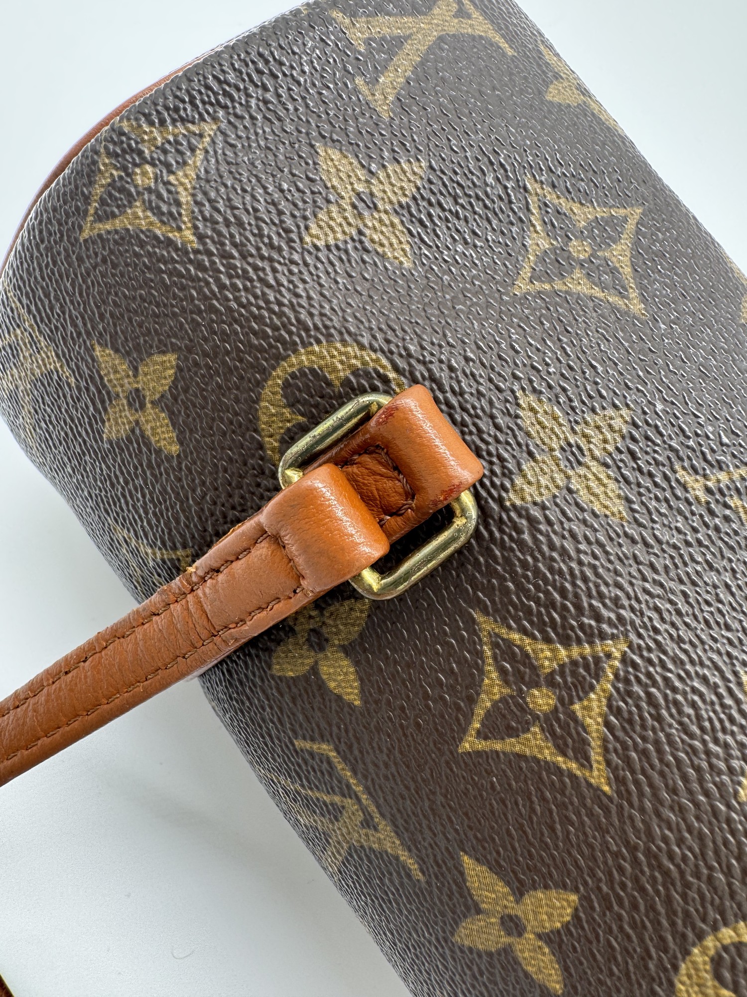 Louis Vuitton Papillon 26