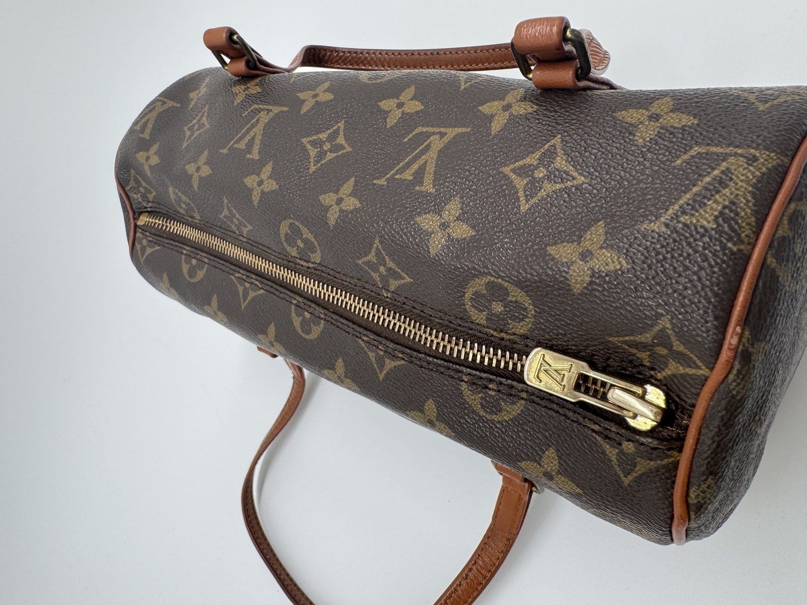 Louis Vuitton Papillon 26