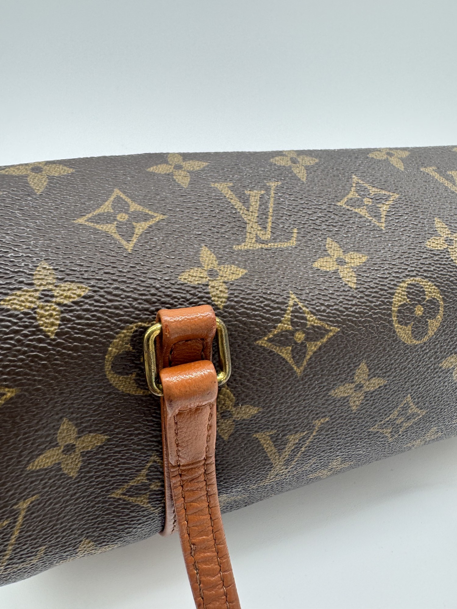 Louis Vuitton Papillon 26