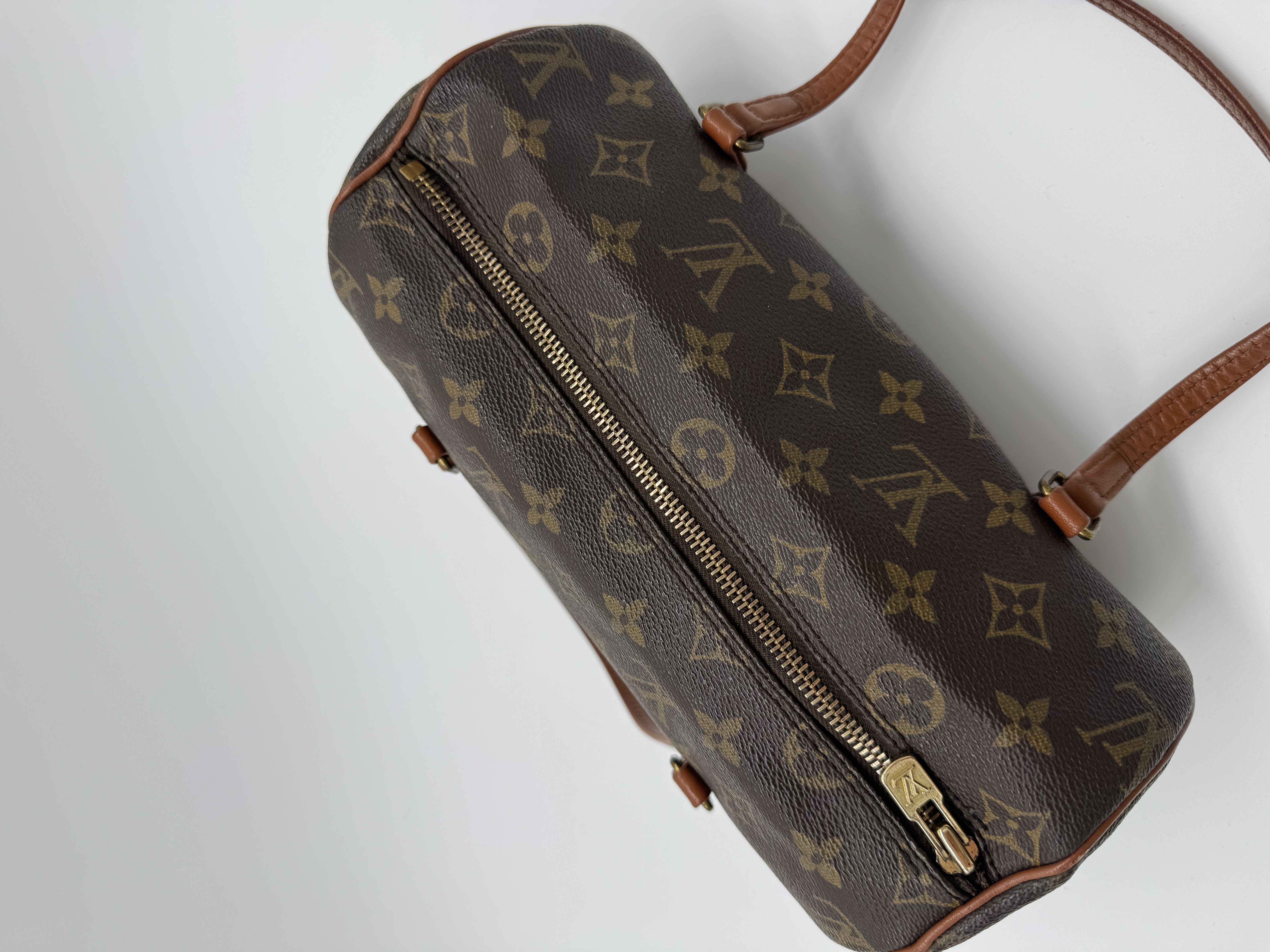 Louis Vuitton Papillon 26 demo image