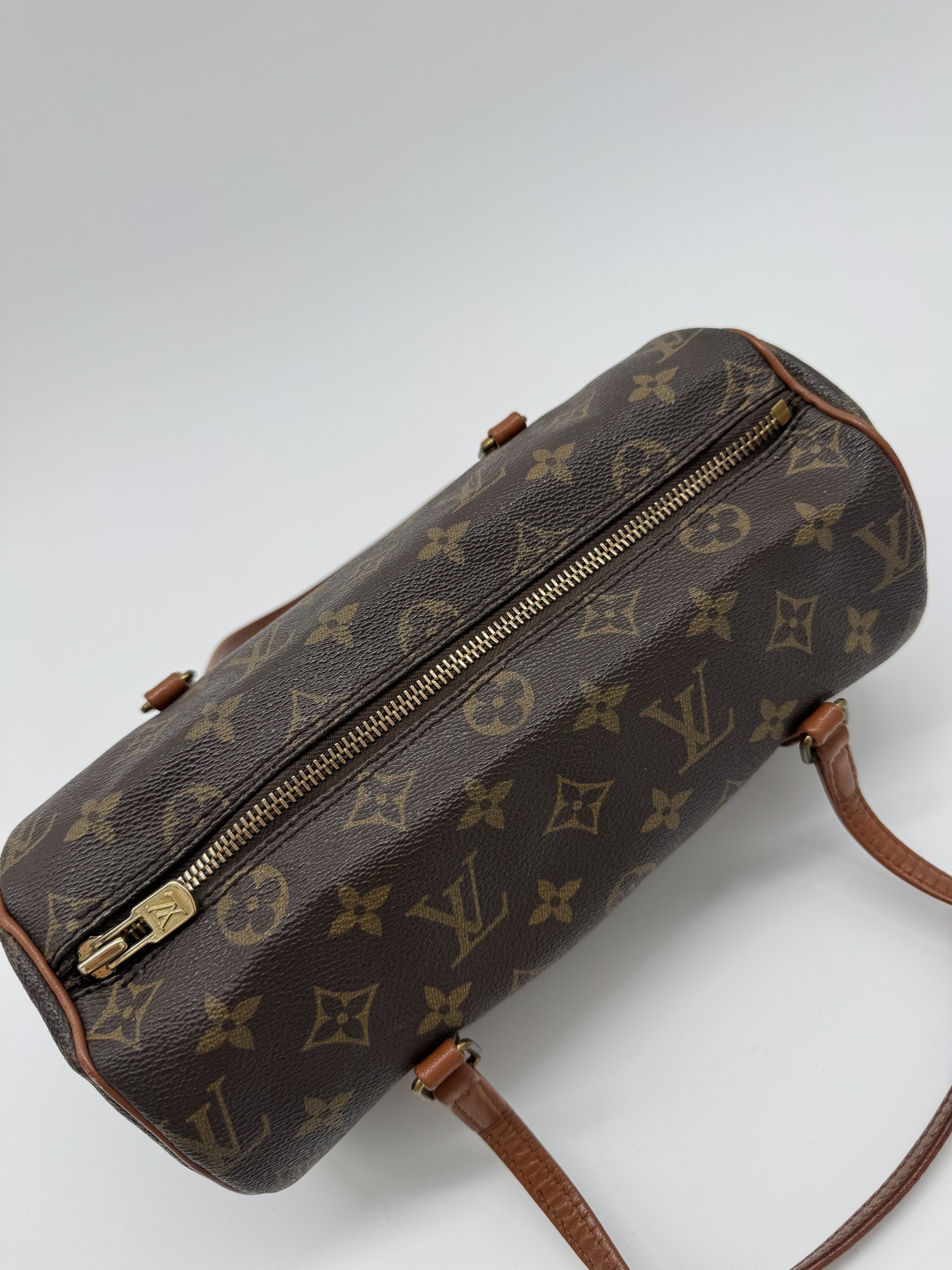 Louis Vuitton Papillon 26