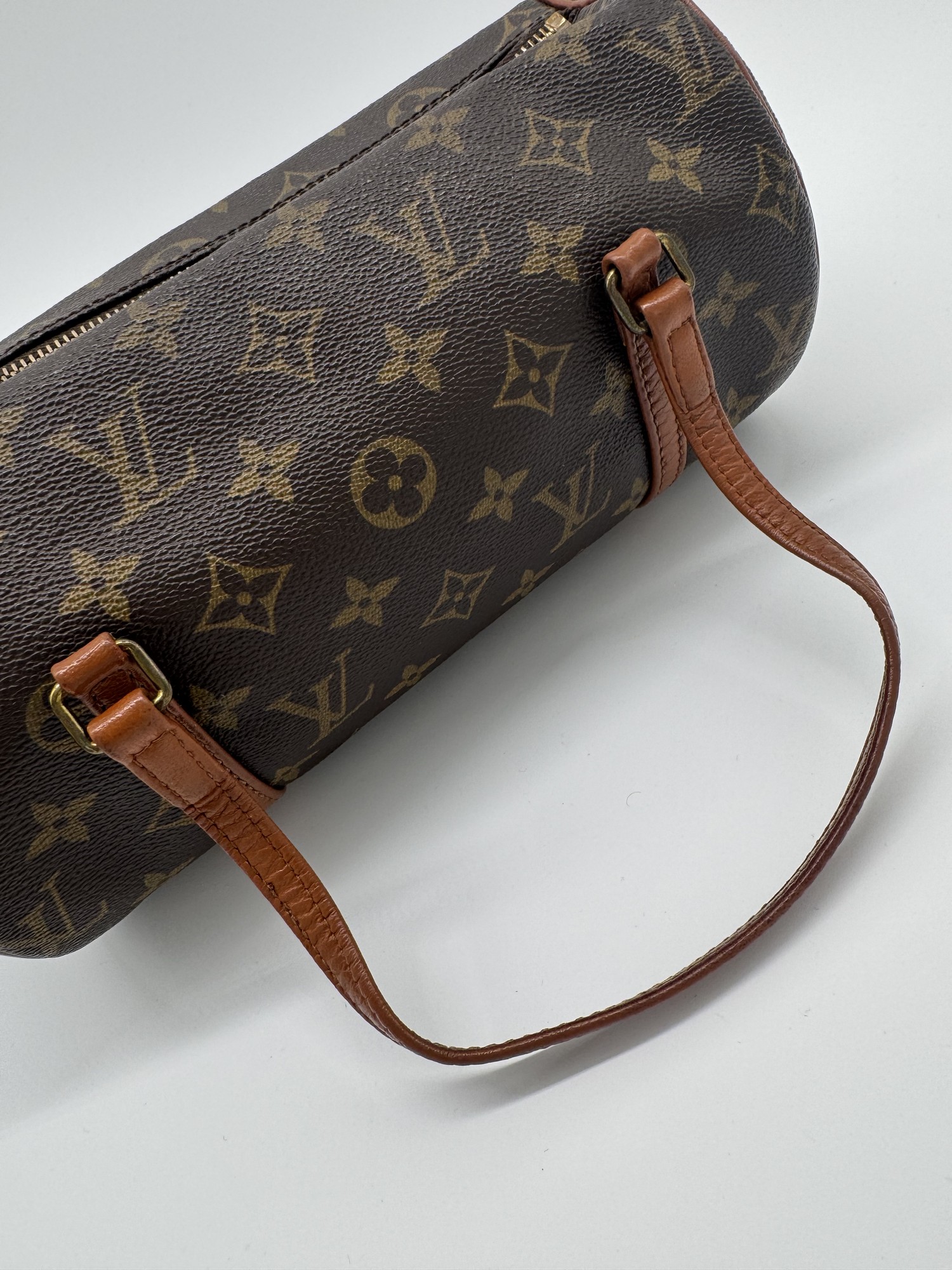Louis Vuitton Papillon 26