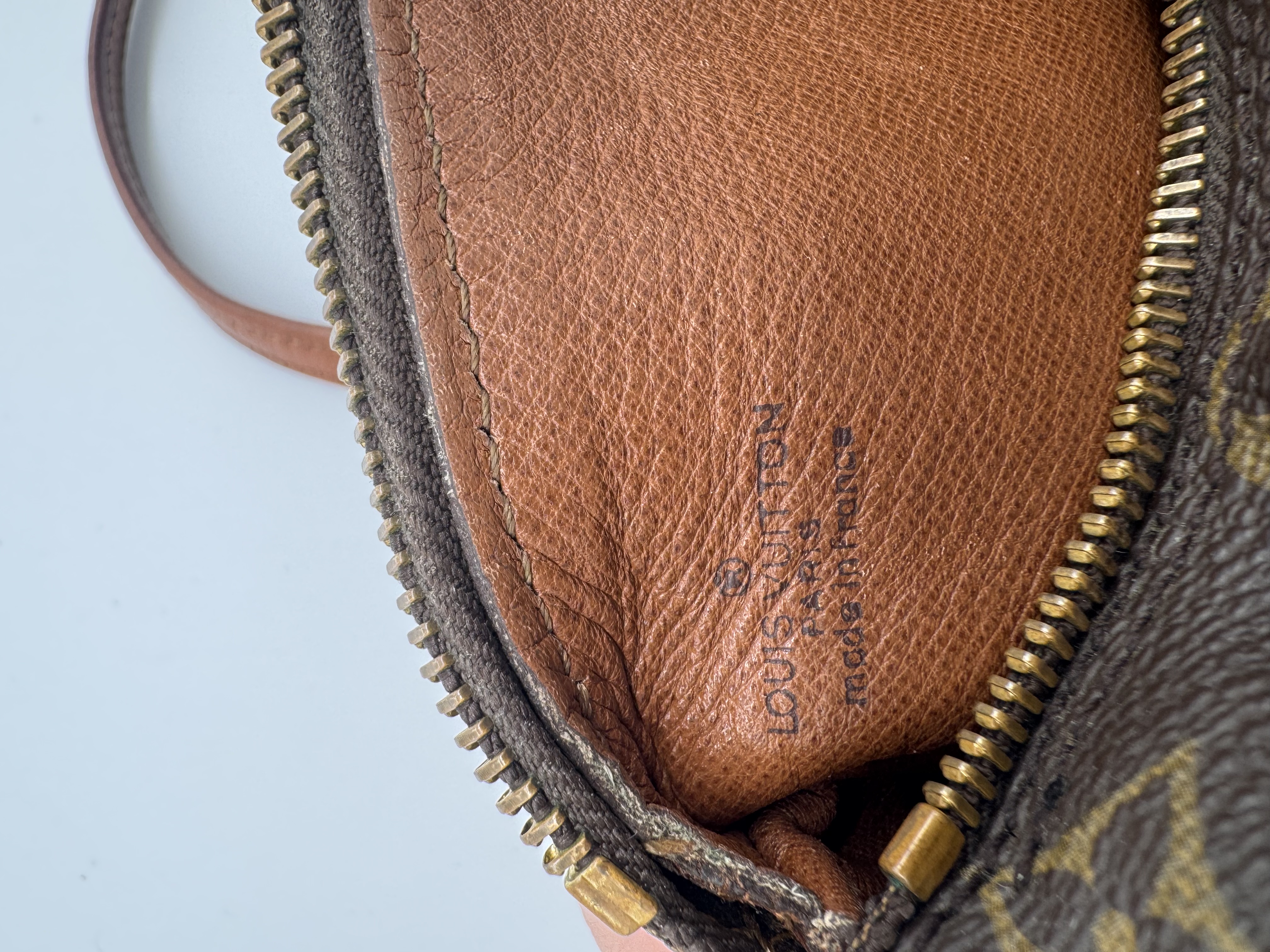 Louis Vuitton Papillon 26 demo image