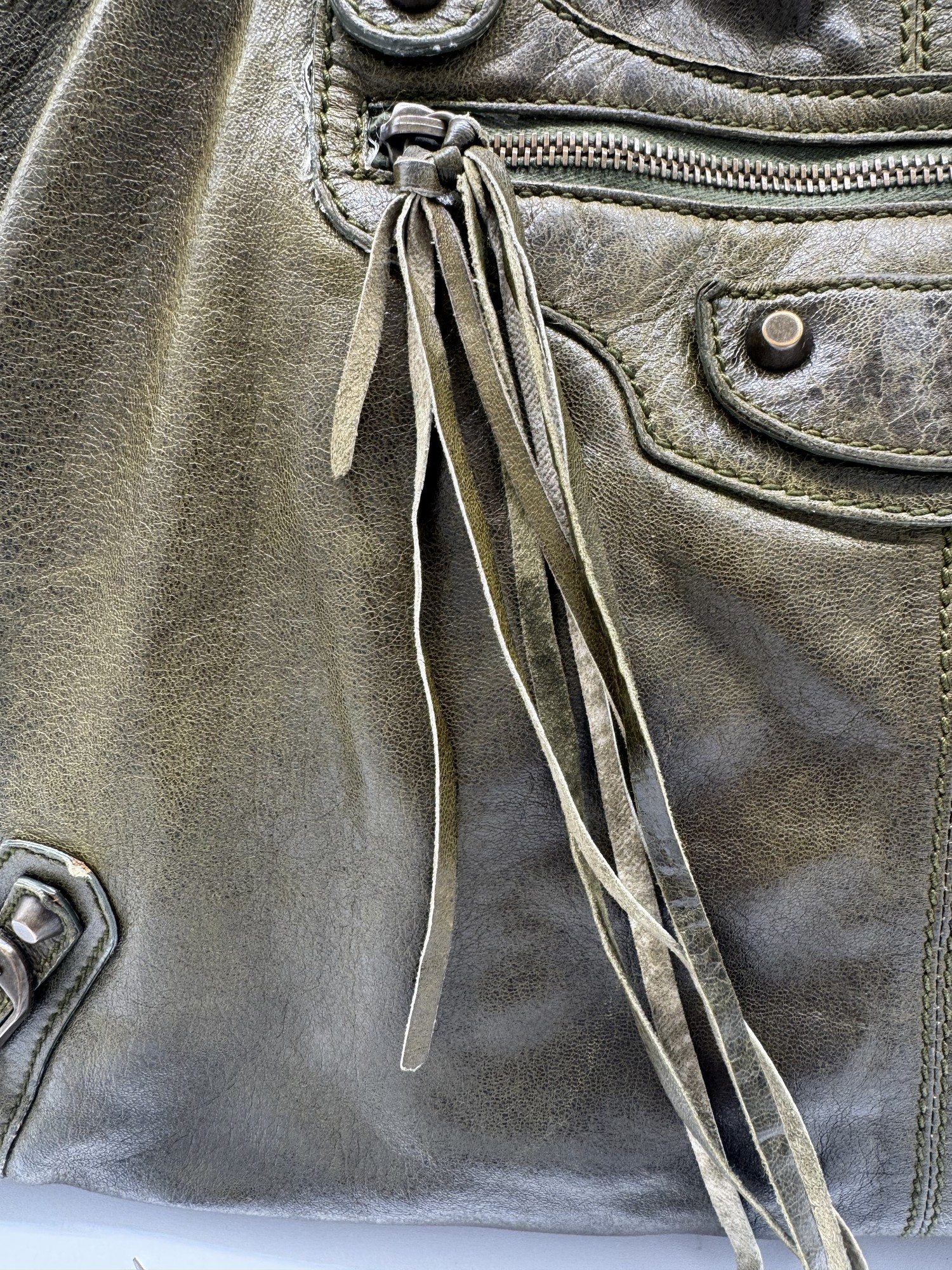 Balenciaga Classic Weekender Bag – Olive Green Leather
