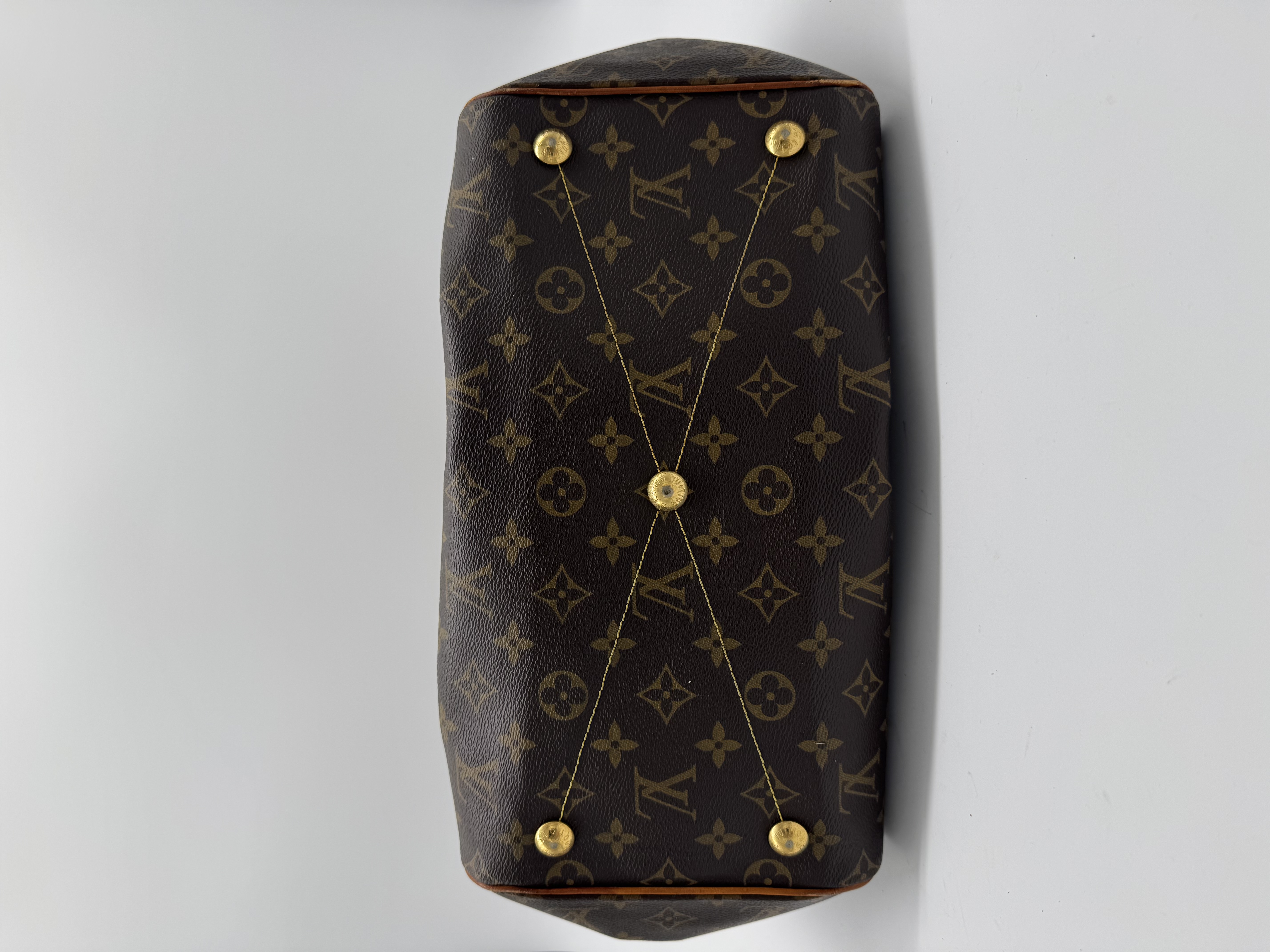 Louis Vuitton Neverfull MM — Monogram — demo image