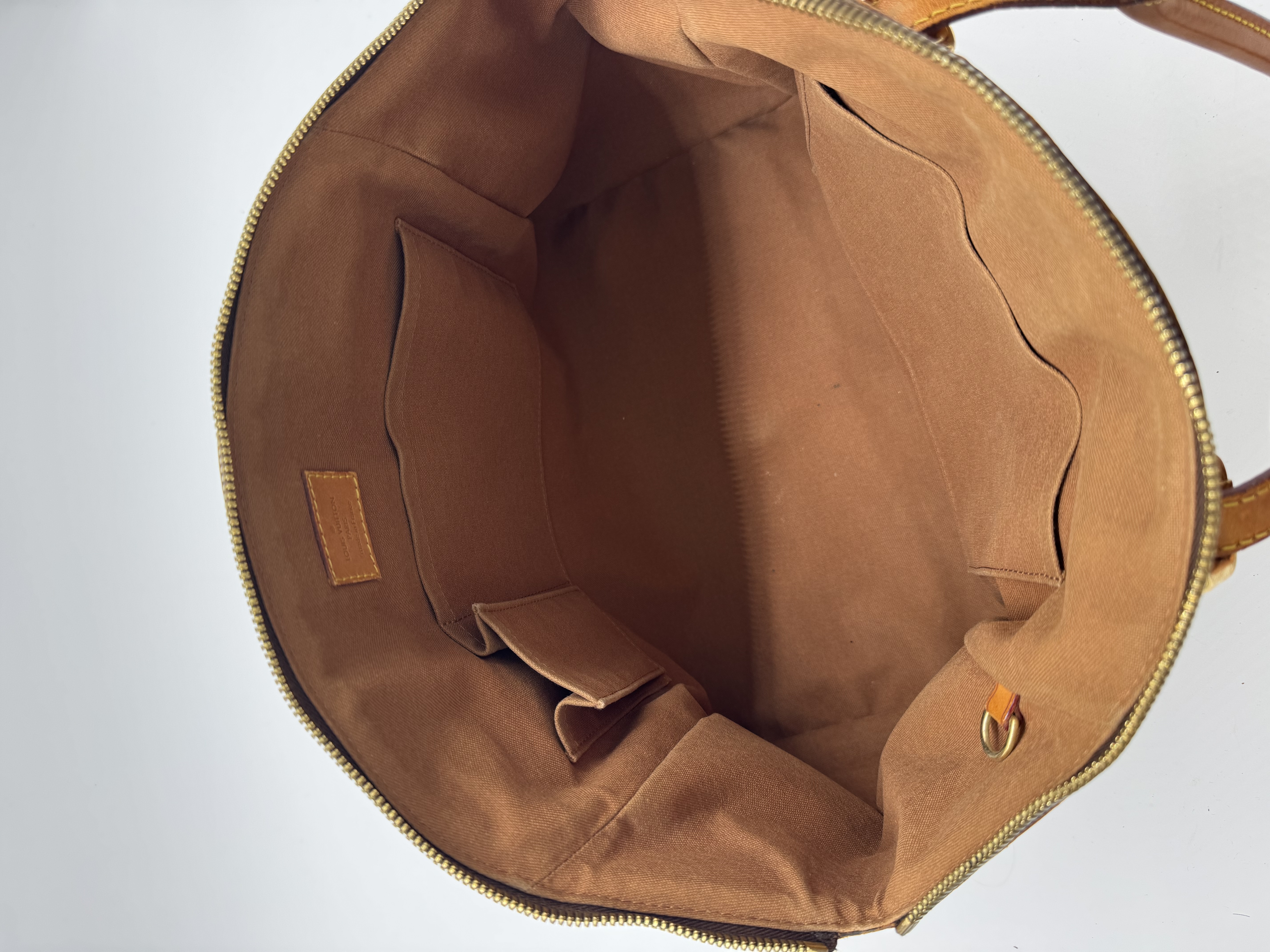 Louis Vuitton Neverfull MM — Monogram — demo image