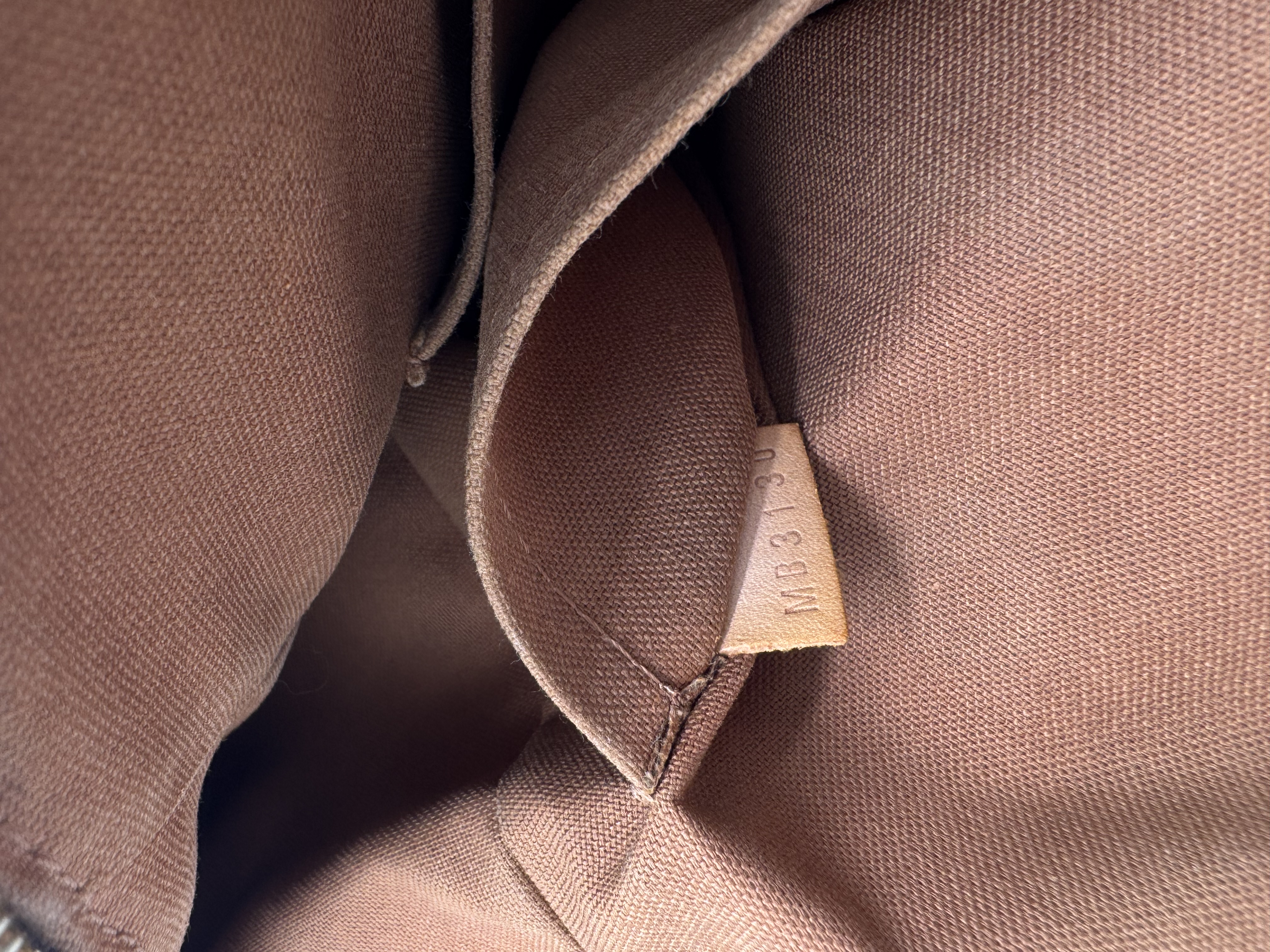 Louis Vuitton Neverfull MM — Monogram — demo image