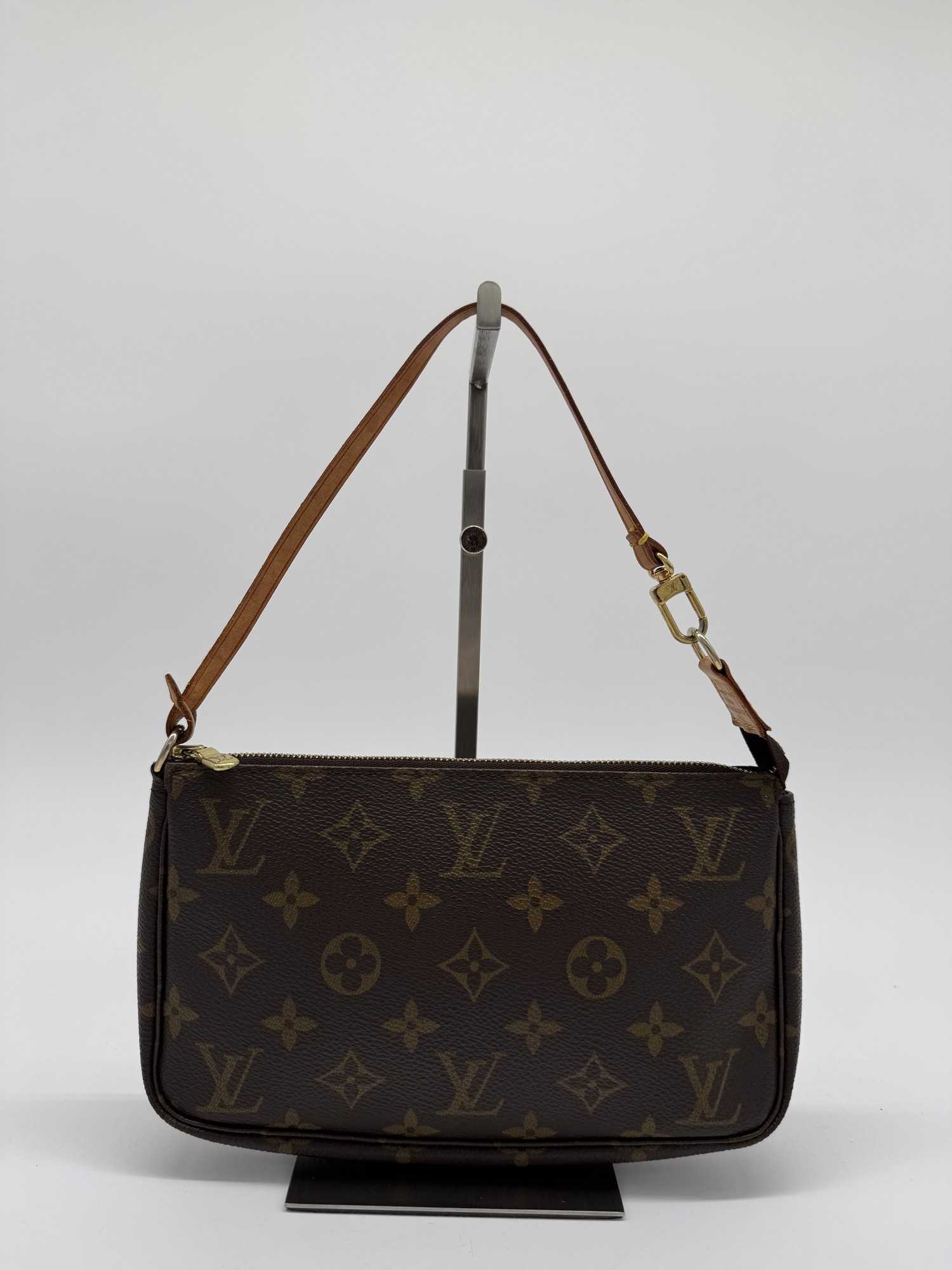 Louis Vuitton Monogram Pochette Accessoires