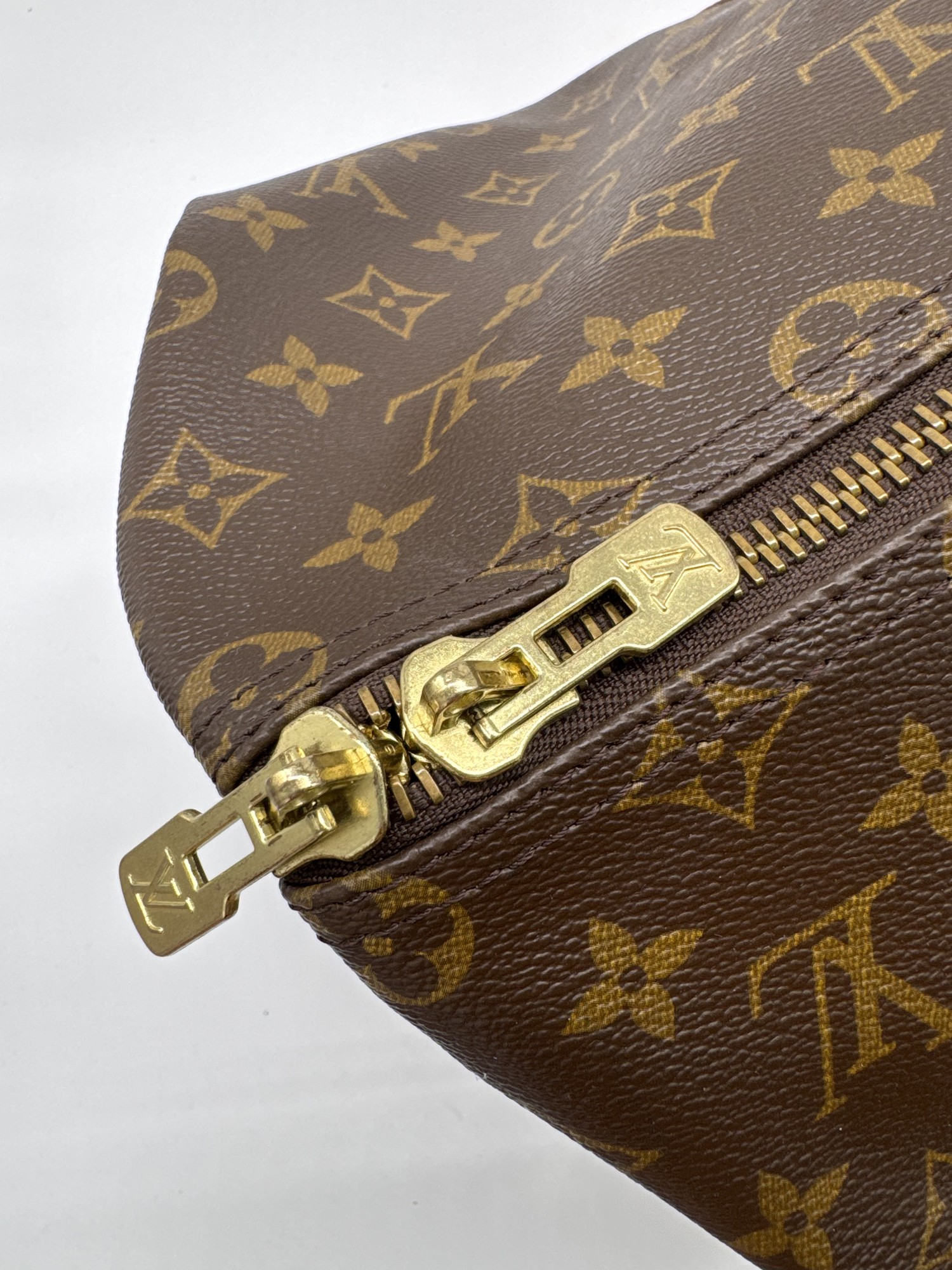 Louis Vuitton Monogram Keepall 50