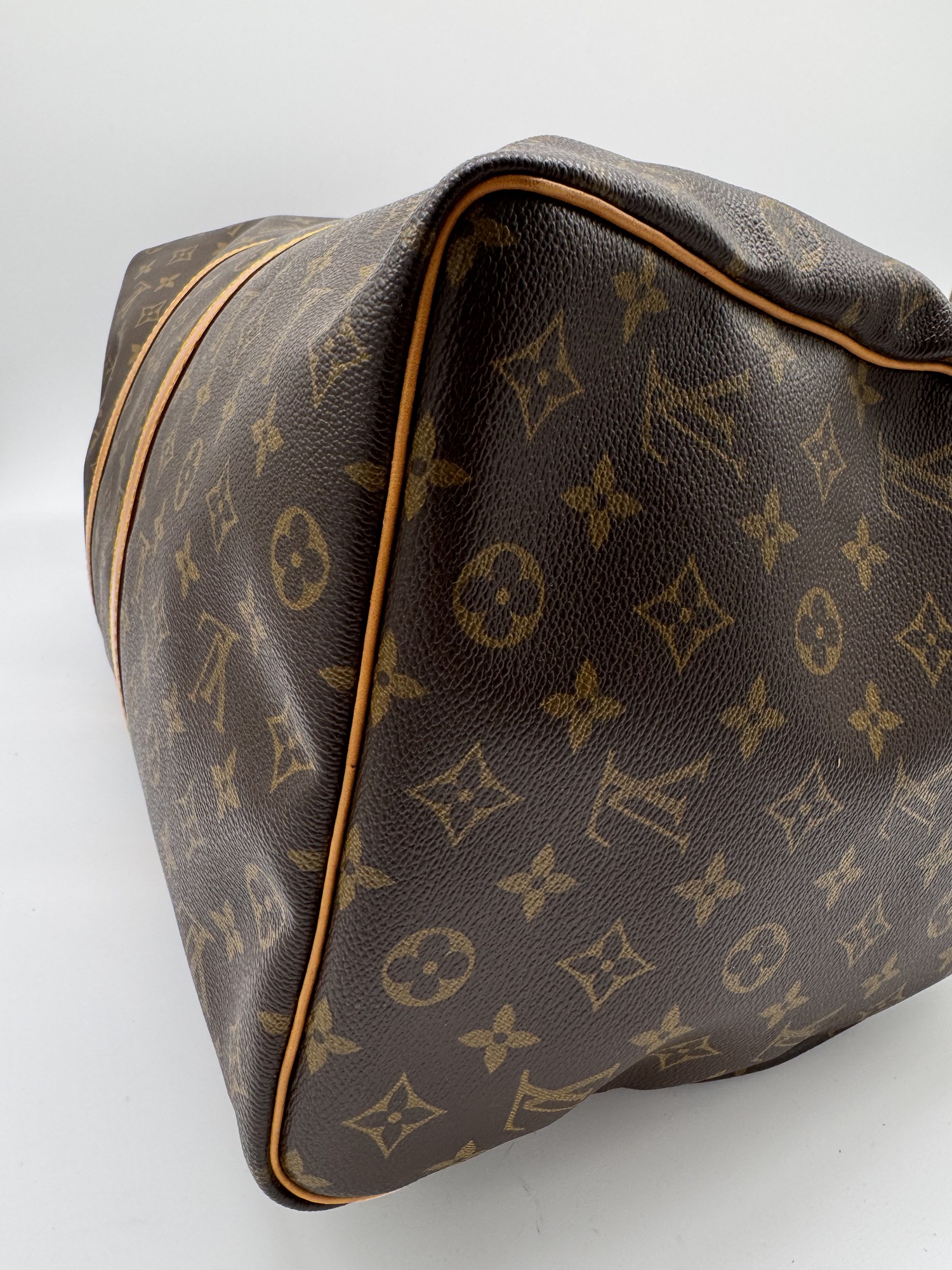 Louis Vuitton Monogram Keepall 50