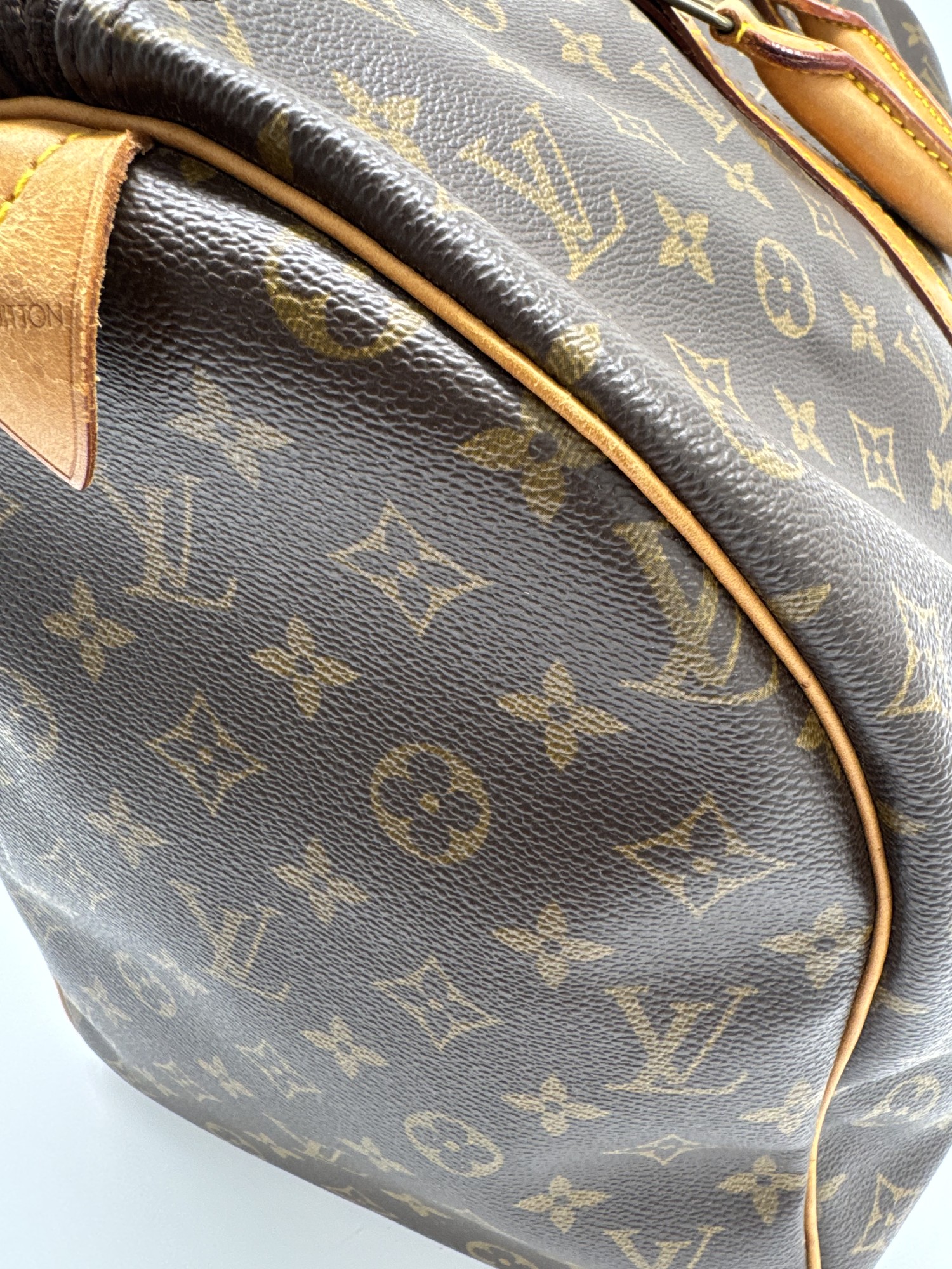 Louis Vuitton Monogram Keepall 50